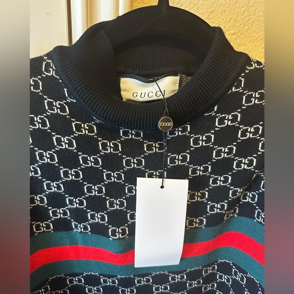 Brand new dress fits up to 2x.